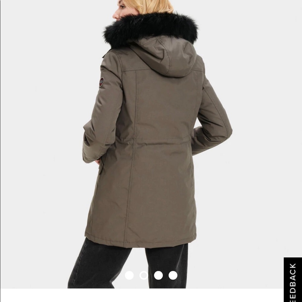 UGG ADIRONDACK PARKA 🧥 - Picture 2 of 16